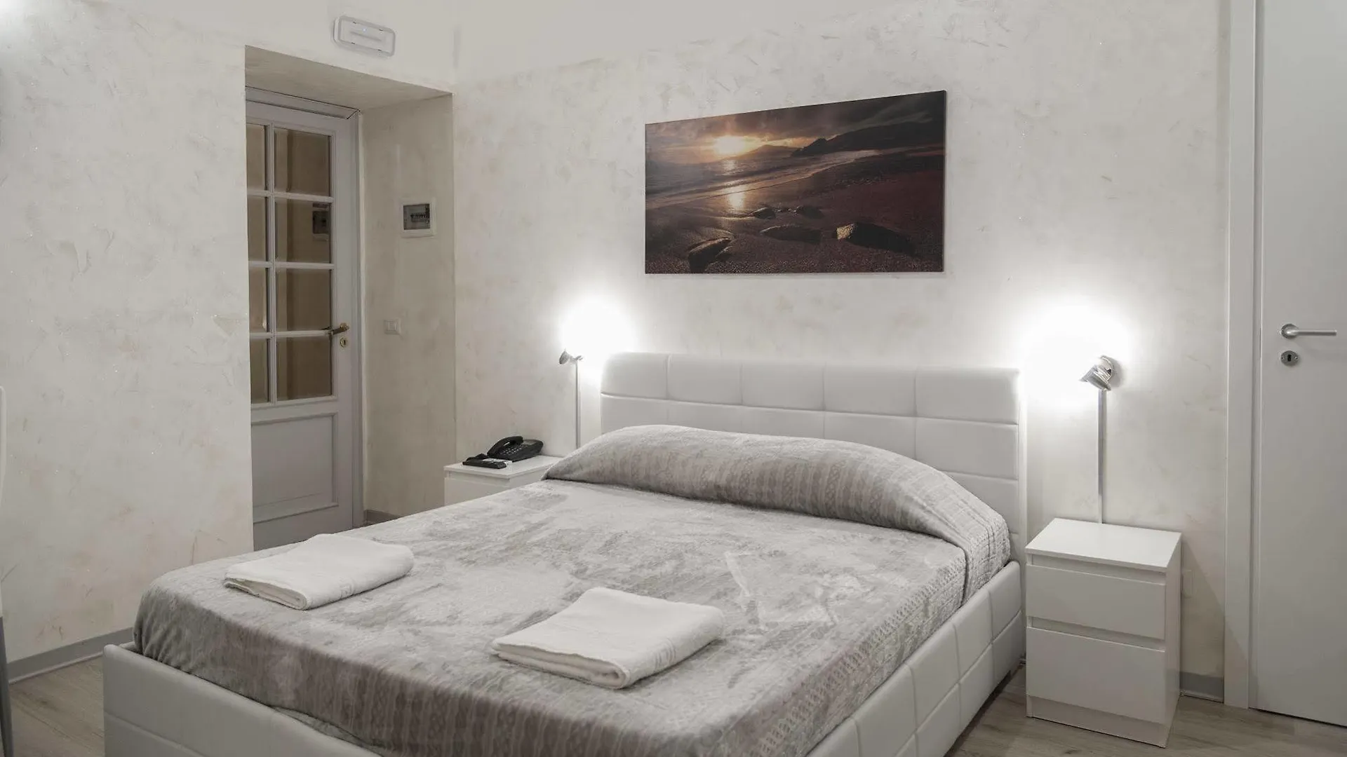 B&B Etnea Palace Aeroporto di Catania Fontana Rossa 3*,
